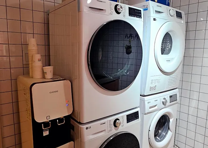 421,20 Minutes To Gangnam Hongdae, Guesthouse, Single Room,itaewon, Shared Bathroom, アパート