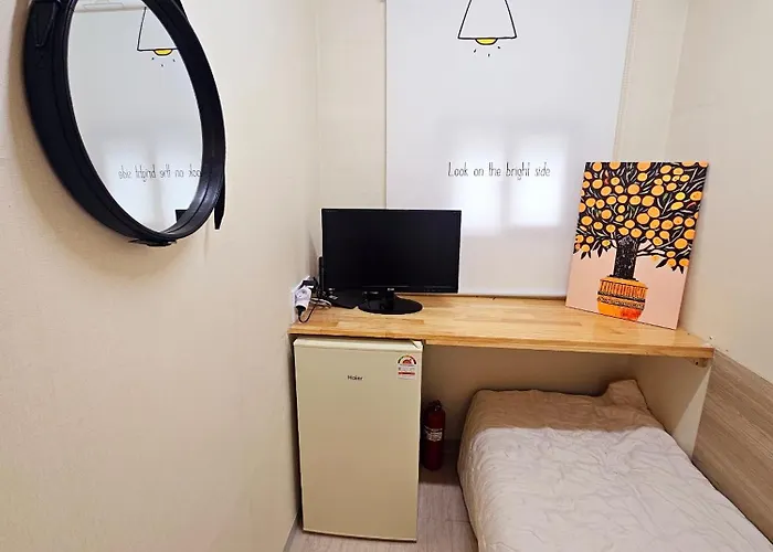 421,20 Minutes To Gangnam Hongdae, Guesthouse, Single Room,itaewon, Shared Bathroom, * 首爾