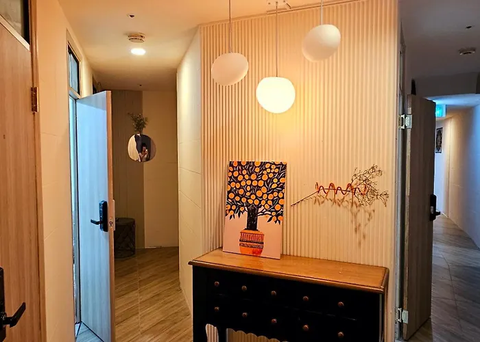 421,20 Minutes To Gangnam Hongdae, Guesthouse, Single Room,itaewon, Shared Bathroom, 首爾